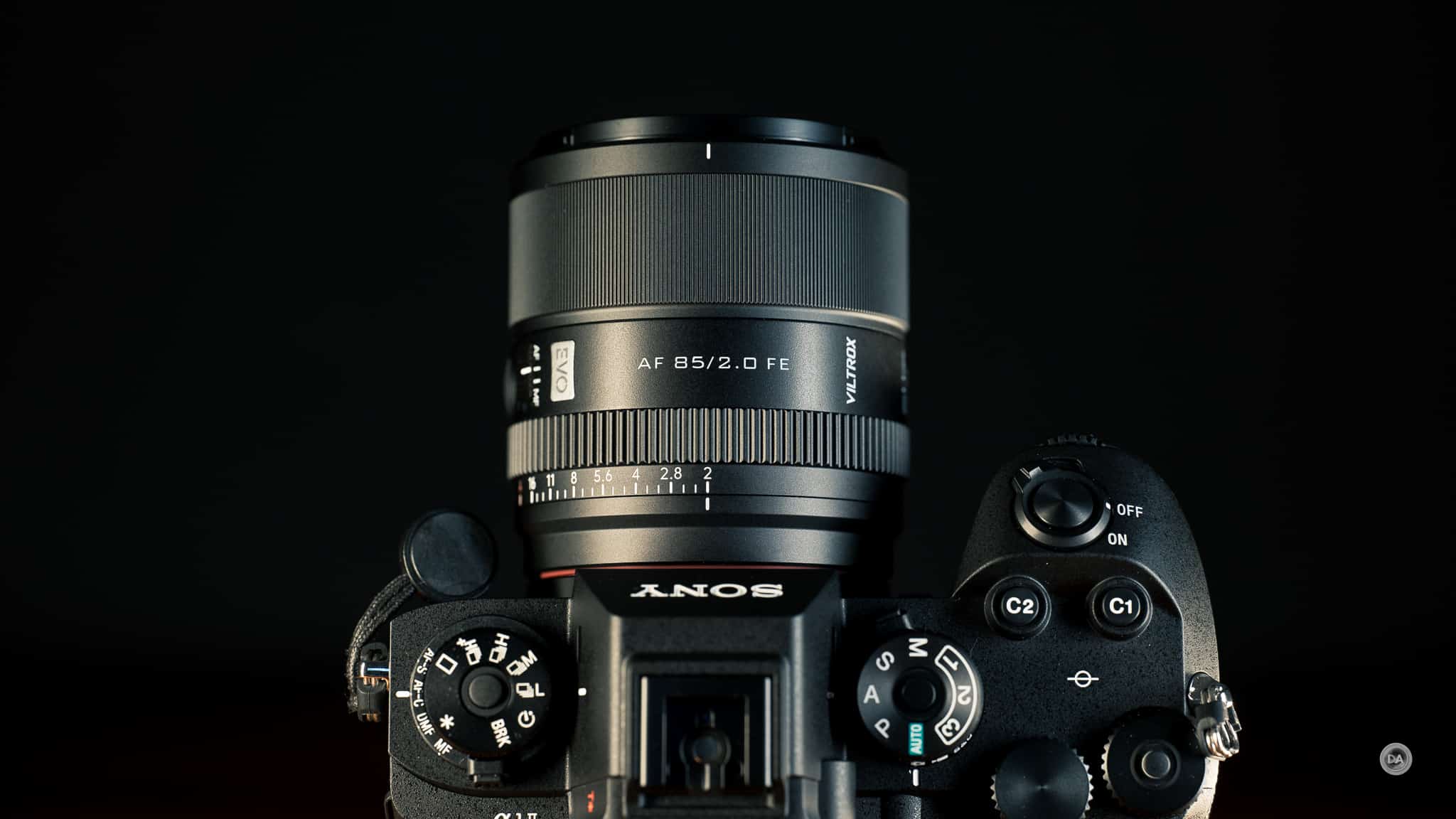 Viltrox AF 85mm f/2.0 EVO FE thuộc dòng EVO mới, hướng đến sự cân bằng giữa tính di động, hiệu năng và độ hoàn thiện cao cấp