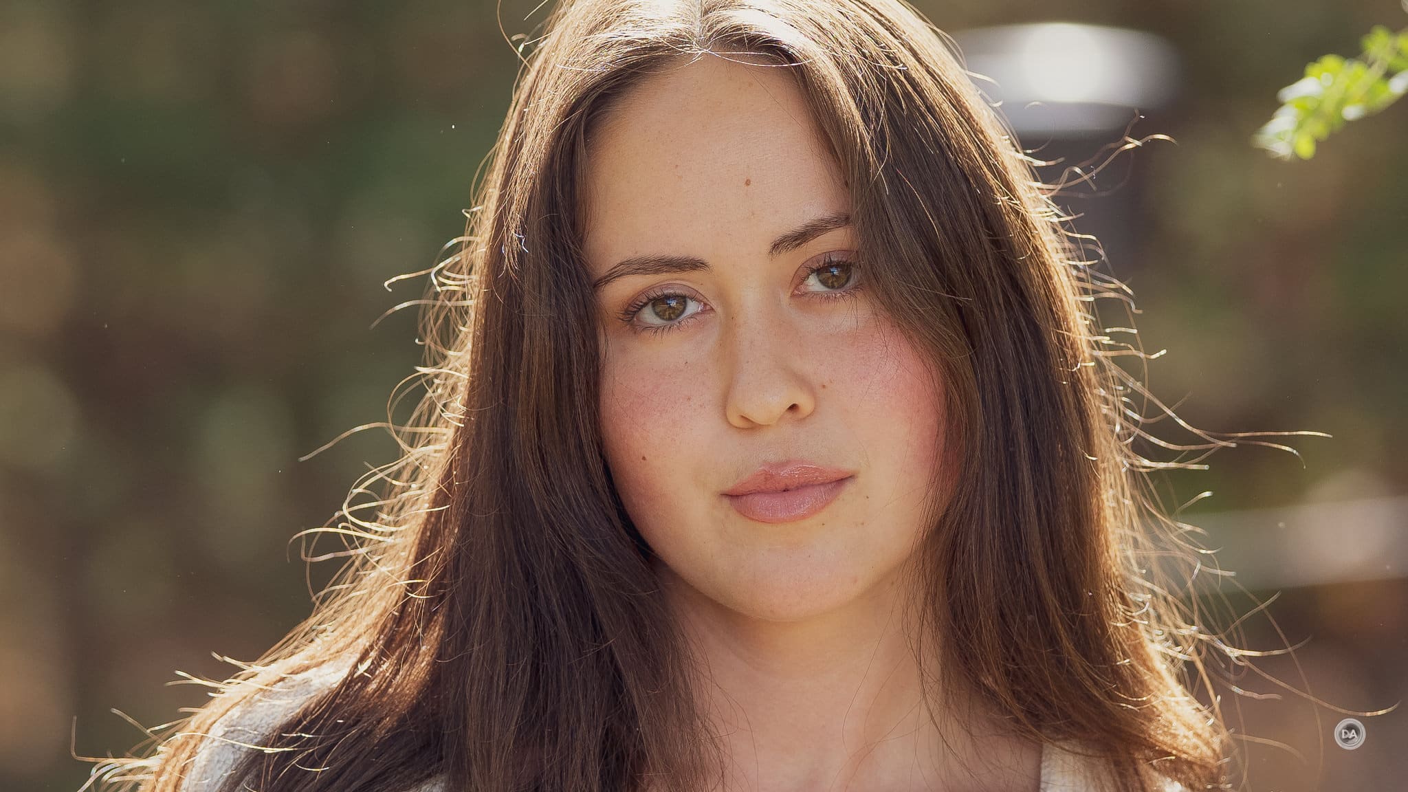 Trong thử nghiệm thực tế, EVO cho độ sắc nét đồng đều trên toàn khung, trong khi Mark II hơi mềm ở rìa khi mở khẩu tối đa