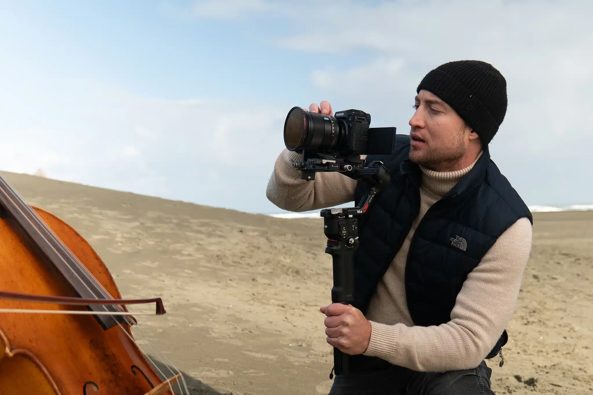 Khả năng chuyển nét tự nhiên và hiện tượng focus breathing được kiểm soát tốt giúp Viltrox 56mm f/1.2 Pro Z trở thành lựa chọn đáng tin cậy cho quay video phỏng vấn