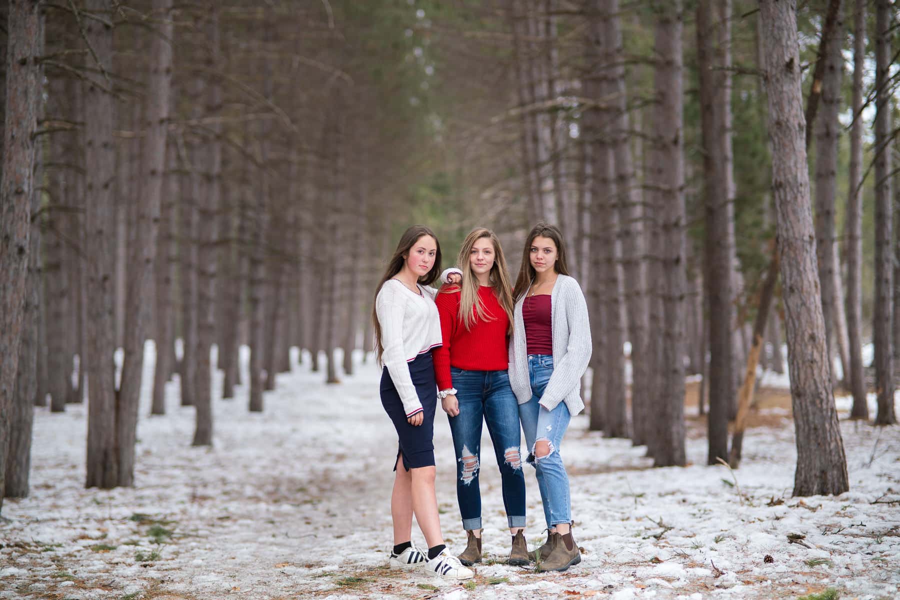 Phiên bản Nikon Z / Canon RF là thế hệ tối ưu nhất về mặt công nghệ, với cổng USB-C, AF nhanh và độ tương thích cao với hệ máy mới