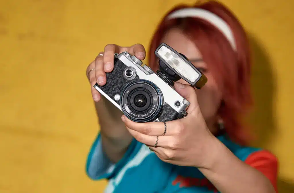 So sánh Viltrox Spark Z3 và Godox Lux Junior Retro