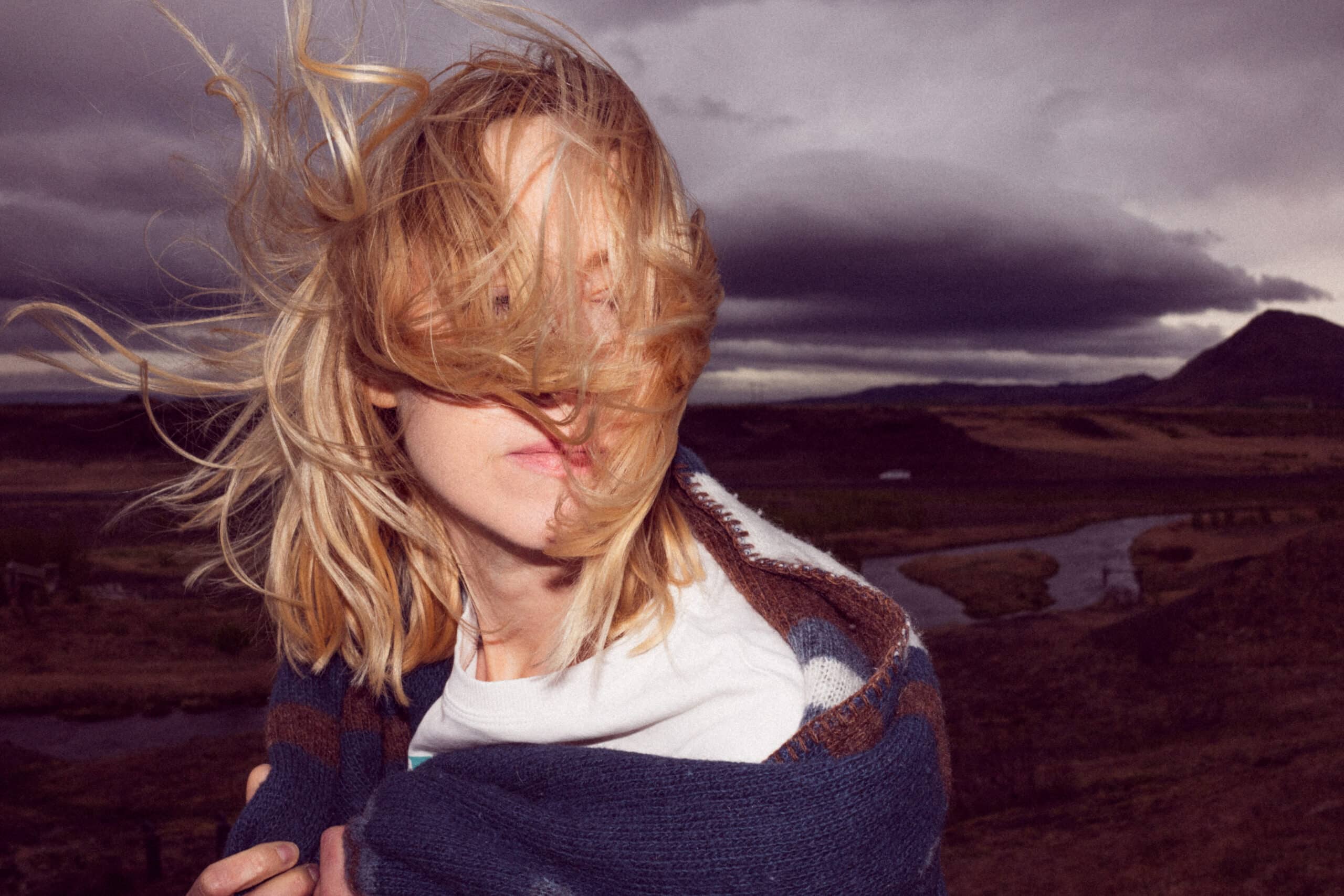 Godox Lux Junior Retro – Tạo phong cách retro vintage đặc trưng với ánh sáng thủ công