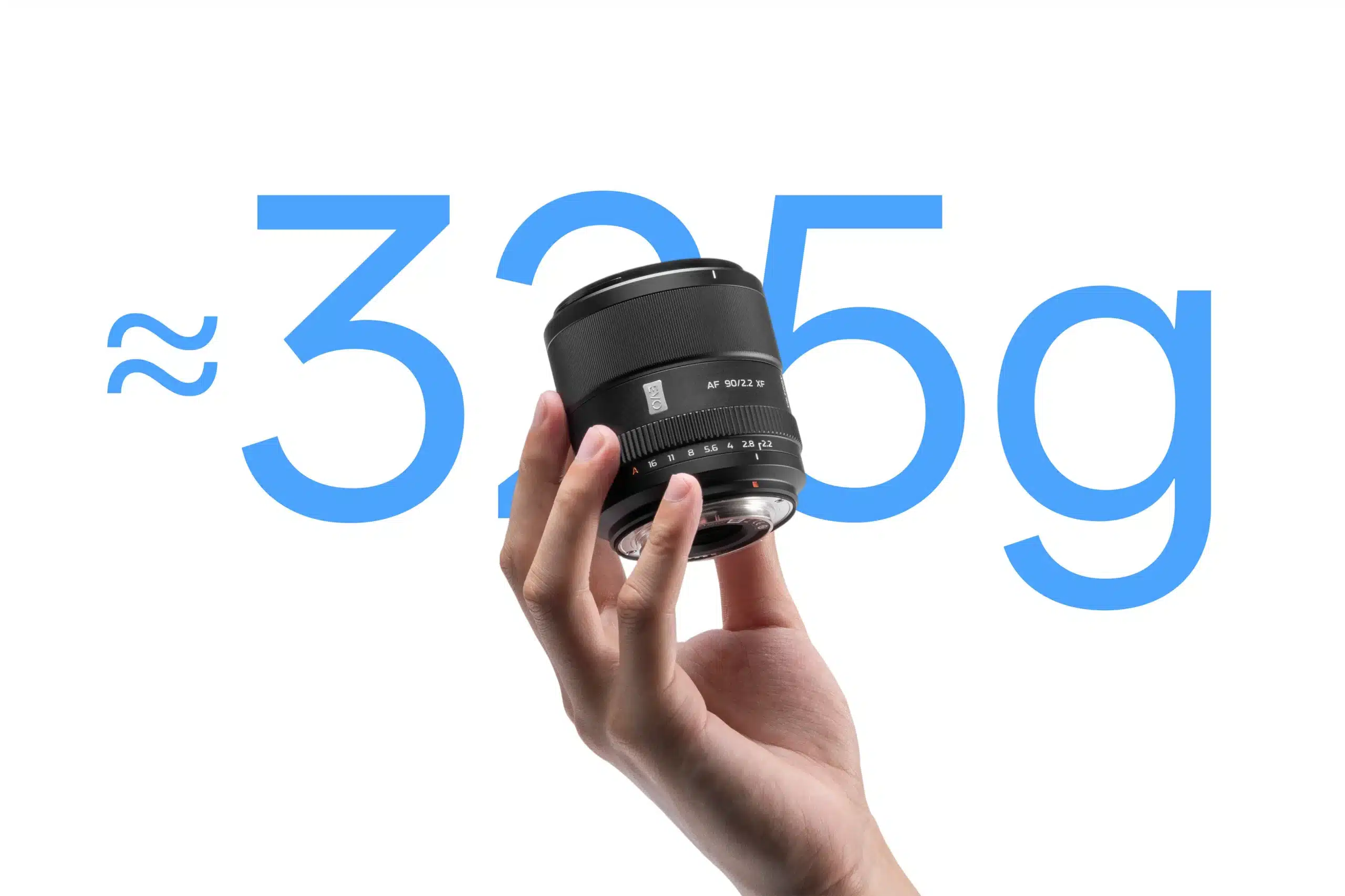 Với trọng lượng chỉ 325g, Viltrox AF 90mm f/2.2 EVO XF là một trong những ống kính telephoto 90mm nhẹ nhất hiện nay