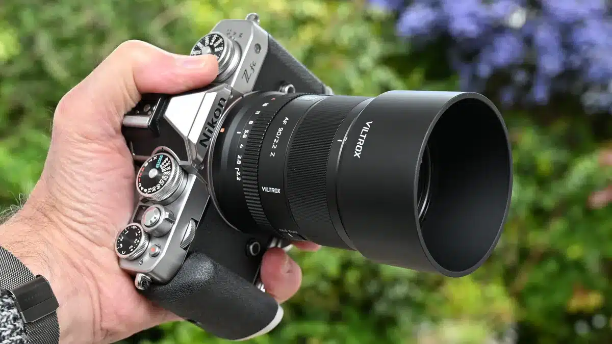 Đánh giá Viltrox 90mm f/2.2 EVO