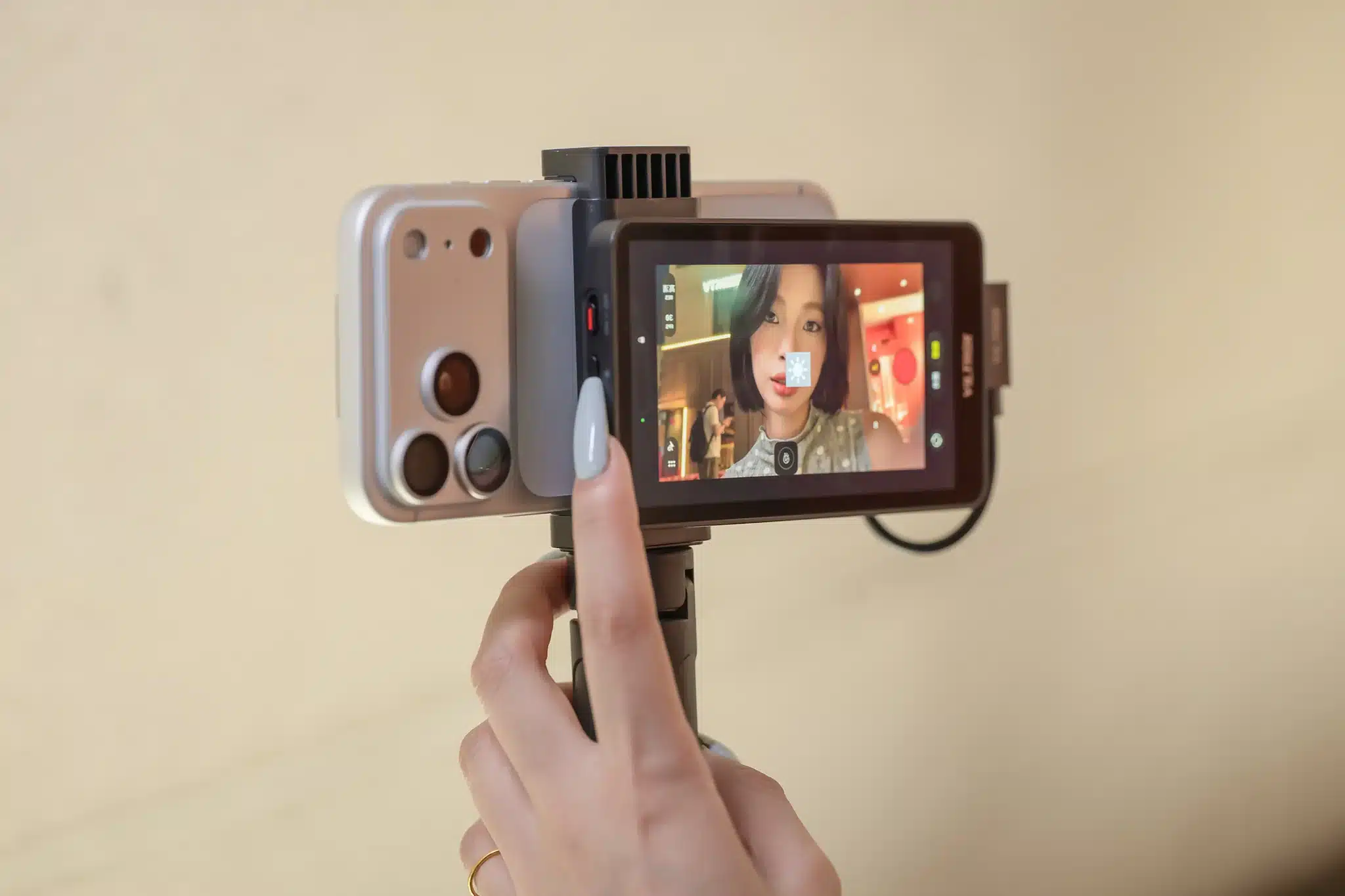 Đánh giá Viltrox DC-T1 5-Inch FHD Phone Monitor