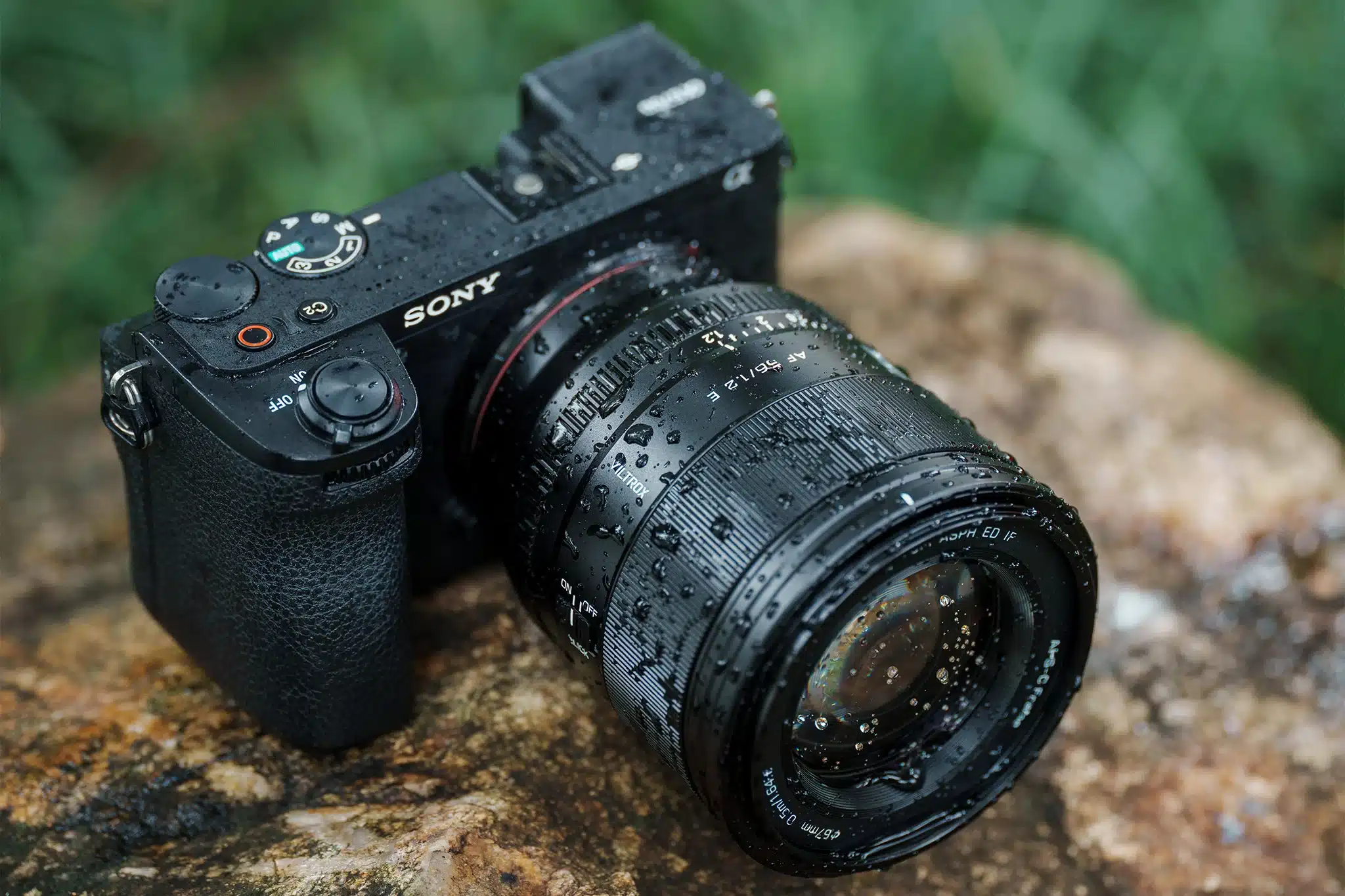 Cách tạo bokeh tròn mịn, xóa phông đẹp bằng lens Viltrox giá rẻ
